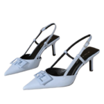 حذاء نسائي بكعب عالٍ (slingback) باللون الأزرق السماوي الفاتح ومقدمة مدببة مزينة بإبزيم.