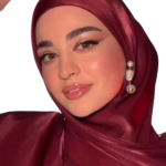 حجاب خمري لامع بتنسيق أنيق